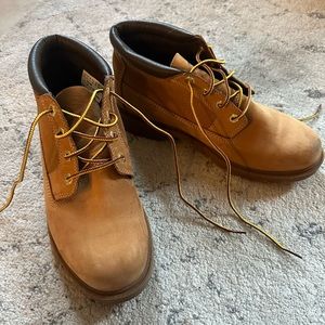 WOMEN'S NELLIE WATERPROOF CHUKKA BOOTS